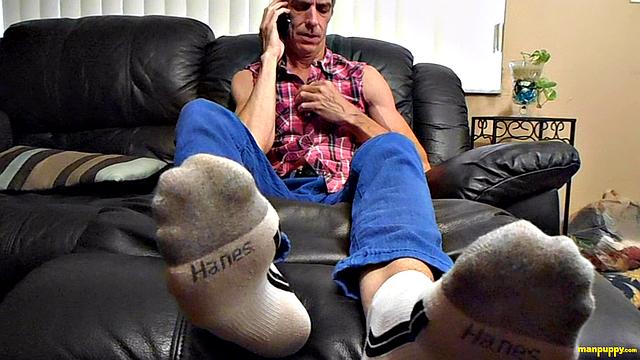 Hung Daddy's Barefoot Phone Sex - Richard Lennox