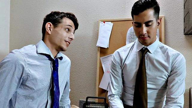 Inked office colleague barebacked till anal cumshot