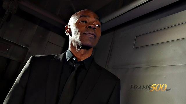 Laci Lambs - Ms. Lambs meets Sean