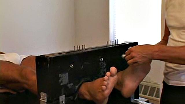Tickling 101: Feet - Tickling 101: Toes