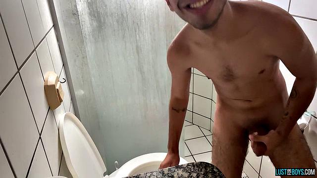 Jerking Off with Henry - Henry Lynes