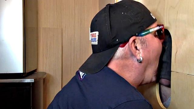 Mature gloryhole gay sucks till cum in mouth