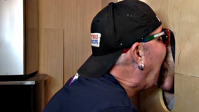 Mature gloryhole gay sucks till cum in mouth