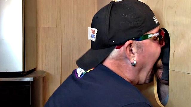 Mature gloryhole gay sucks till cum in mouth