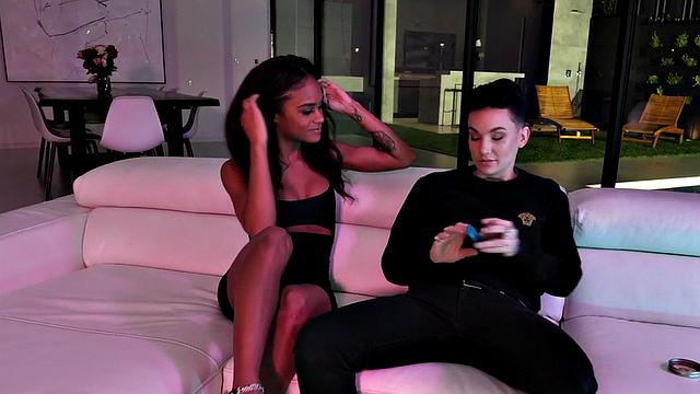 Masc dyke pussylicked by ebony girlfriend in couple