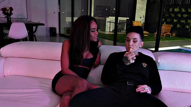 Masc dyke pussylicked by ebony girlfriend in couple