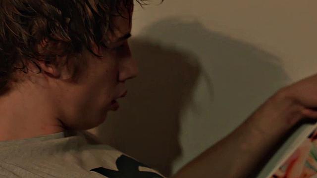 Victor Barebacks Two Twinks