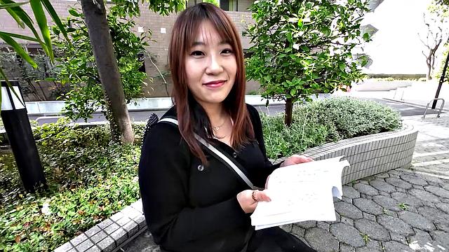 Introducing Rumi Kawasaki: Thick Busty Lady