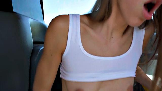 21yo cockriding cab babe drilled in back seat