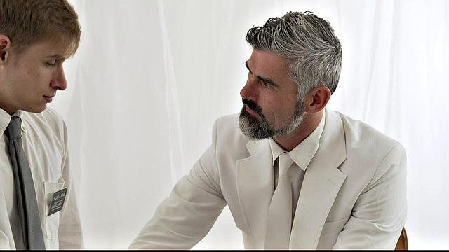 президент оукс жёстко трахает elder star на кастинге