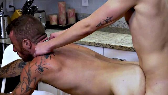 Pussylicking stud bangs FTM tattooed gay in kitchen