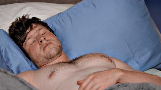 Gay man bareback fucks skinny twink in 3some