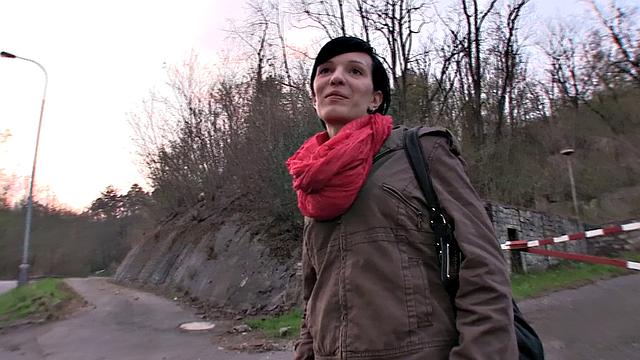 Watch this fakeModellingcontract turn into a cum-filled adventure for cash