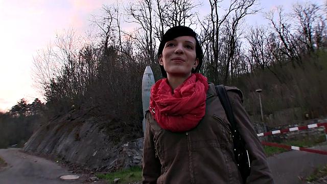 Watch this fakeModellingcontract turn into a cum-filled adventure for cash