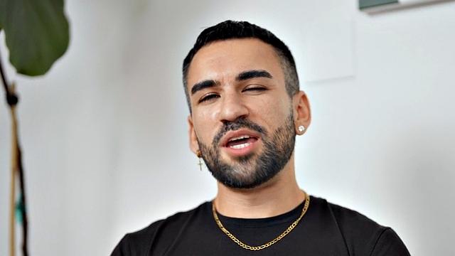 Solo amateur jock jerks cock till cum after casting