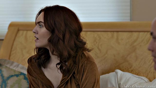 The Hot Wives 6 Scene 4 - Naughty encounter