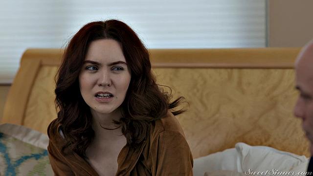 The Hot Wives 6 Scene 4 - Naughty encounter