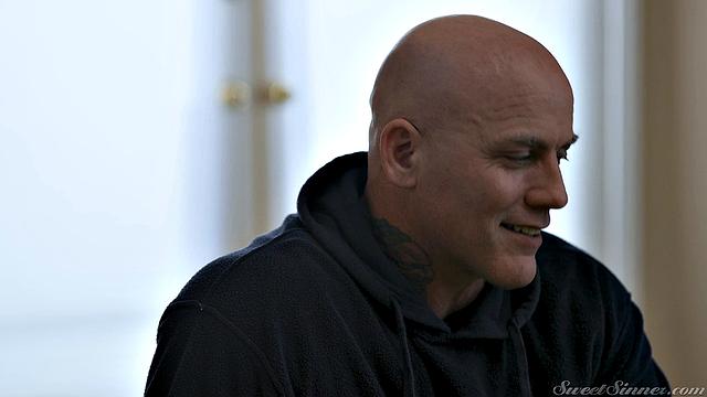 The Hot Wives 6 Scene 4 - Naughty encounter