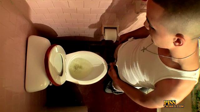 Pissing Dicks Party - Jake Reid, Leo Mcarthur