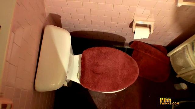 Pissing Dicks Party - Jake Reid, Leo Mcarthur