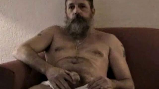 Our host met Bobby at a convenience store and gave him his card. This bearded redneck truck driver called later, wanting to hook up. From his appearance, one might assume Bobby is a top, but not so.