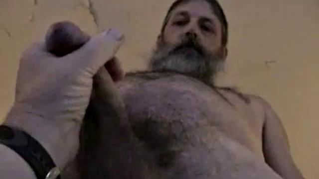 Our host met Bobby at a convenience store and gave him his card. This bearded redneck truck driver called later, wanting to hook up. From his appearance, one might assume Bobby is a top, but not so.