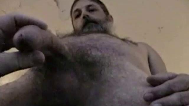 Our host met Bobby at a convenience store and gave him his card. This bearded redneck truck driver called later, wanting to hook up. From his appearance, one might assume Bobby is a top, but not so.