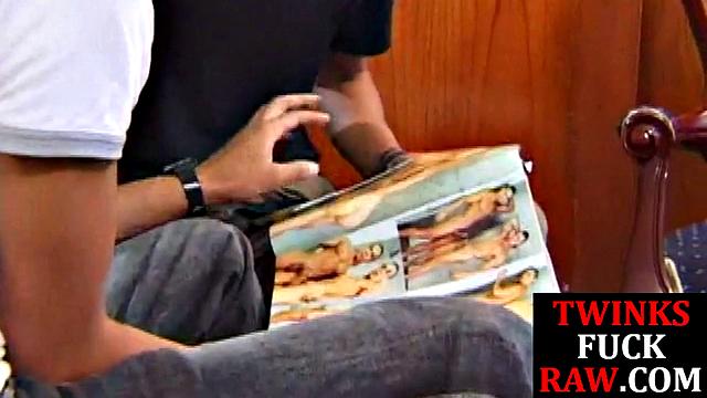 Amateur twink bred for cum exchange after ass licking