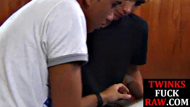 Amateur twink bred for cum exchange after ass licking