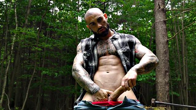 Smoking Hot. Axel Reed