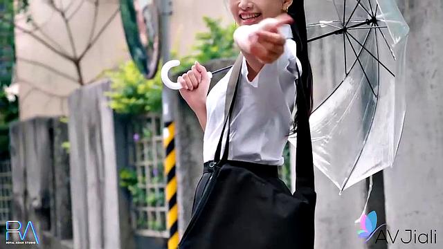 Han Yan Teases in AV Jiali