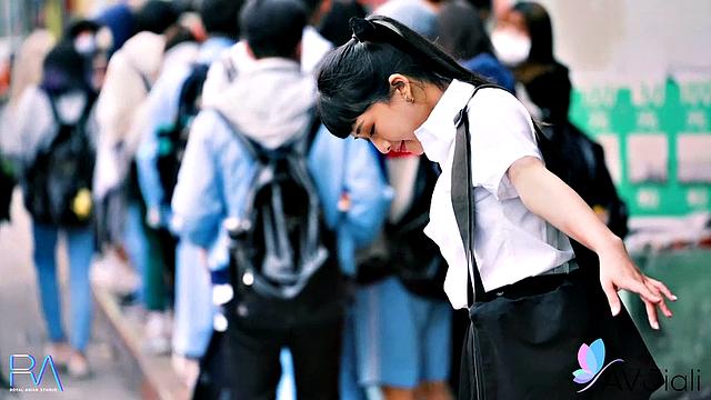 Han Yan Teases in AV Jiali