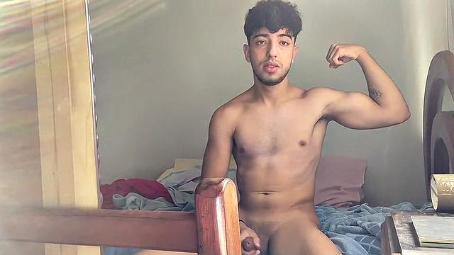 Sneakers & Cum Pumping - Henry Lynes