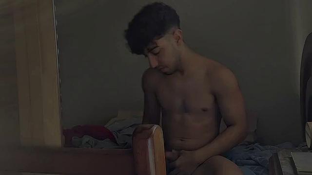 Sneakers & Cum Pumping - Генри Лайнс