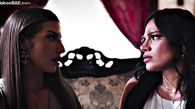 Beauty babes deepthroating in 3way