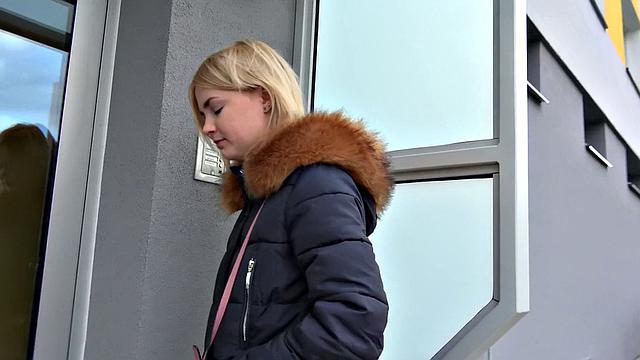 Blonde gets a mouthful of cum