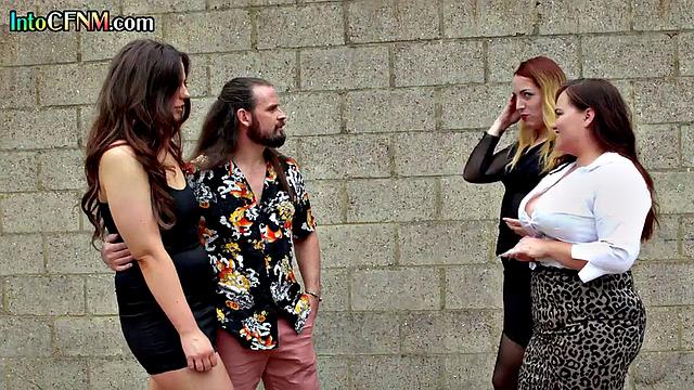 Cockhungry babes giving blowjob