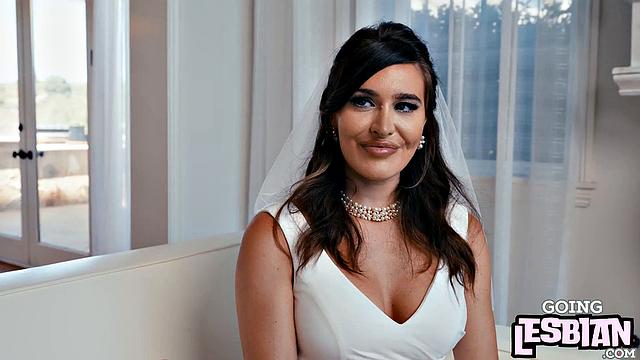 Curious bride tries lesbian tribbing