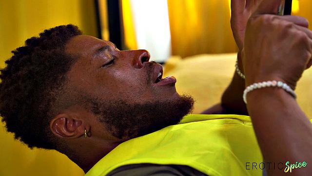 Film me, send it to my ex