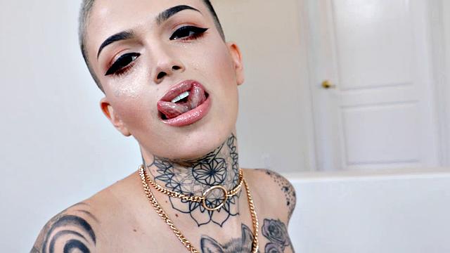 Leigh Raven Enjoys Anal