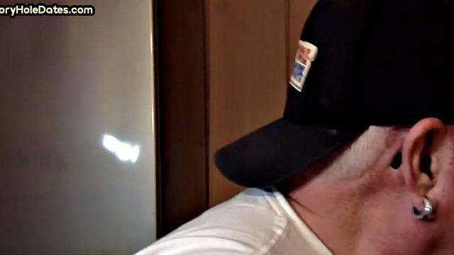 BJ gloryhole DILF sucks in closeup homemade video