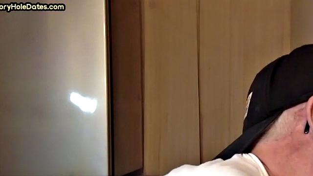 BJ gloryhole DILF sucks in closeup homemade video