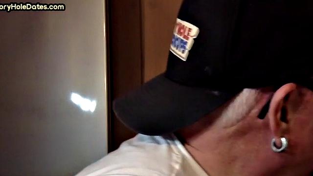 BJ gloryhole DILF sucks in closeup homemade video