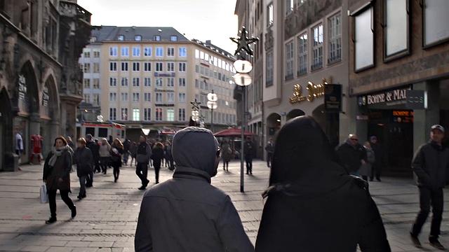 In Munich The Girls Blow And Suck