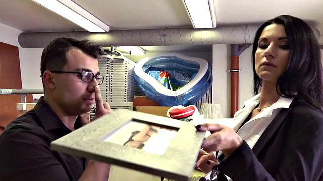 Curvy lingerie milf squirting during sex on cock