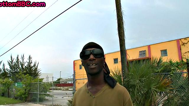 Black thug picked up and drilled in public affair