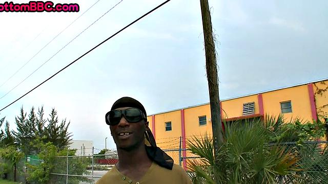 Black thug picked up and drilled in public affair