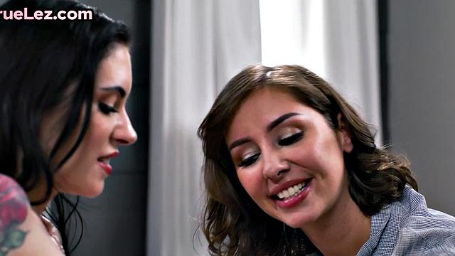 Lesbian rimming and fisting