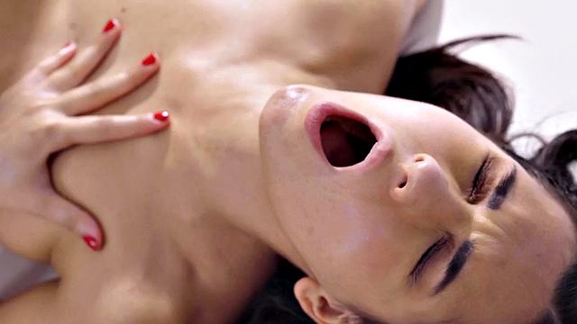 Sinful masseuse pounded by client after blowjob