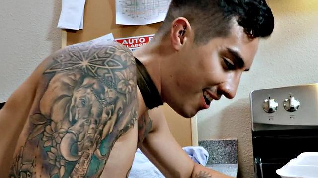 Office stud cums on colleague after being bareback fucked on pause